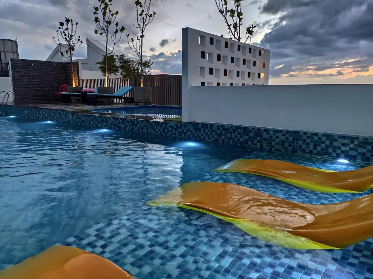 Condo 2-10 Imperio Professional Suite Άλορ Σταρ Εξωτερικό φωτογραφία